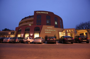 Colosseum Hotel