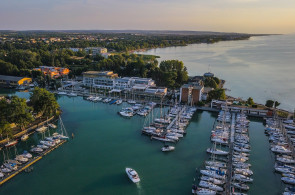 Hotel Yacht Wellness és Business Siófok